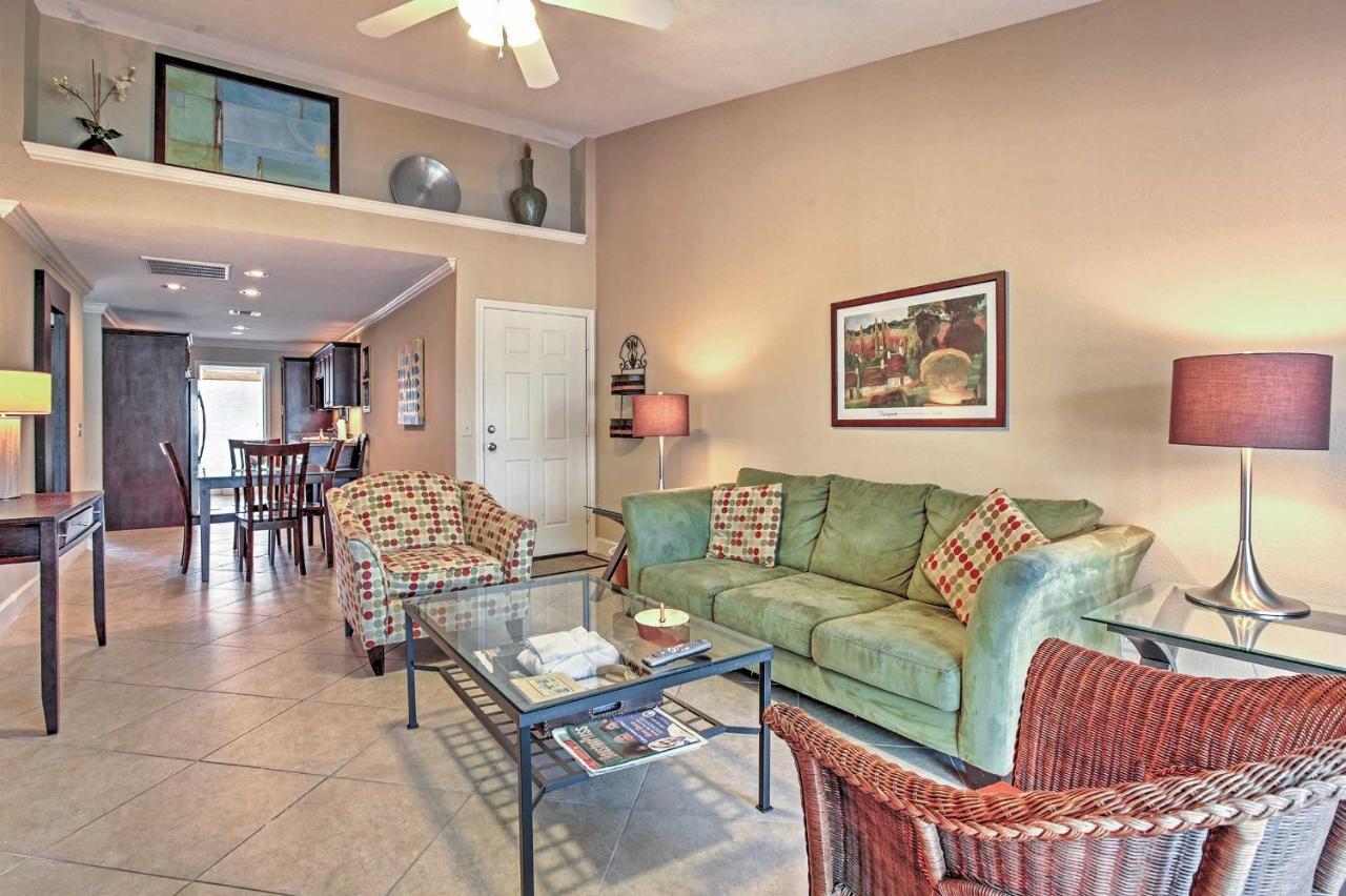 Colorful Galveston Retreat Steps From Beach And Pool Εξωτερικό φωτογραφία