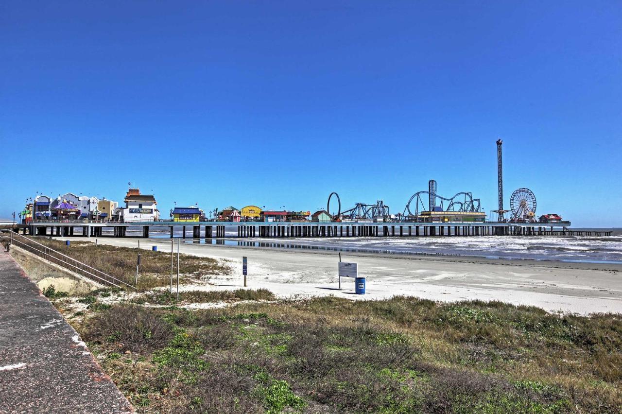 Colorful Galveston Retreat Steps From Beach And Pool Εξωτερικό φωτογραφία